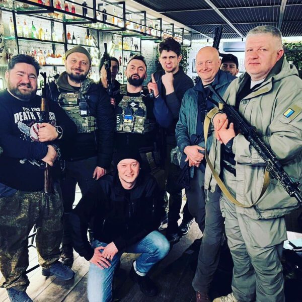 Група Бумбокс повним складом вступила до лав територіальної оборони