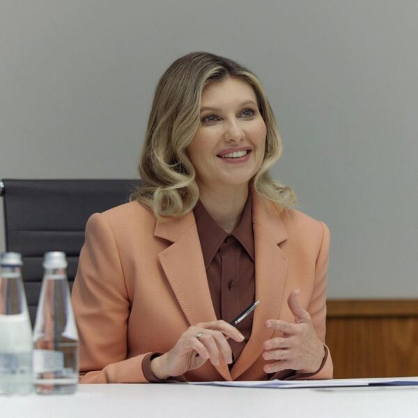 4 стильні зачіски Олени Зеленської, які підкреслили красу своєї власниці