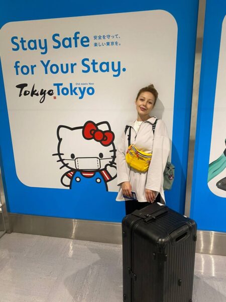 Тіна Кароль покинула Україну