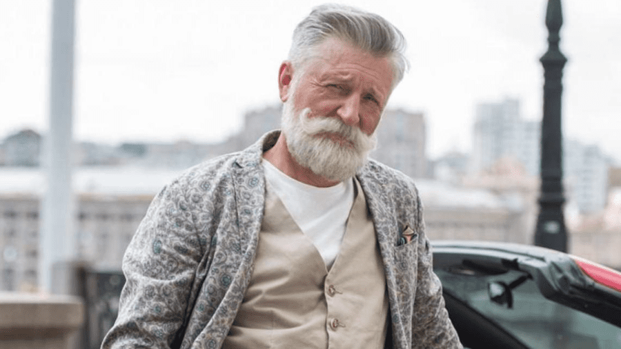 62-річний український актор кіно і театру Станіслав Боклан вміє вразити ефектними образами і стильними нарядами