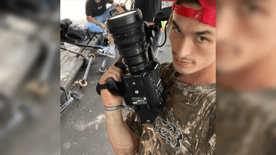 Бек Добржанскі активно веде особисту сторінку в соціальній мережі Інстаграм і постійно показує екстремальні трюки