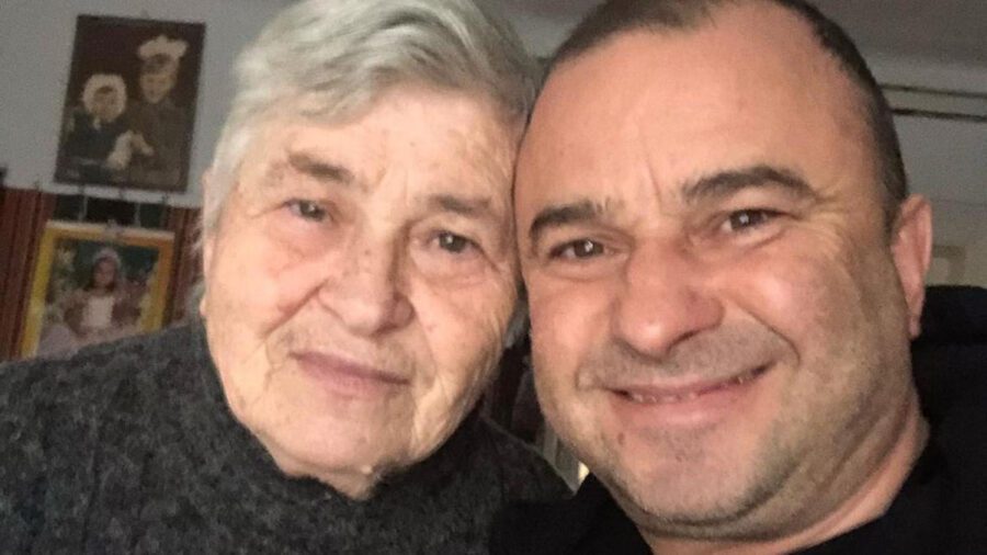 Як виглядає мама Віктора Павліка