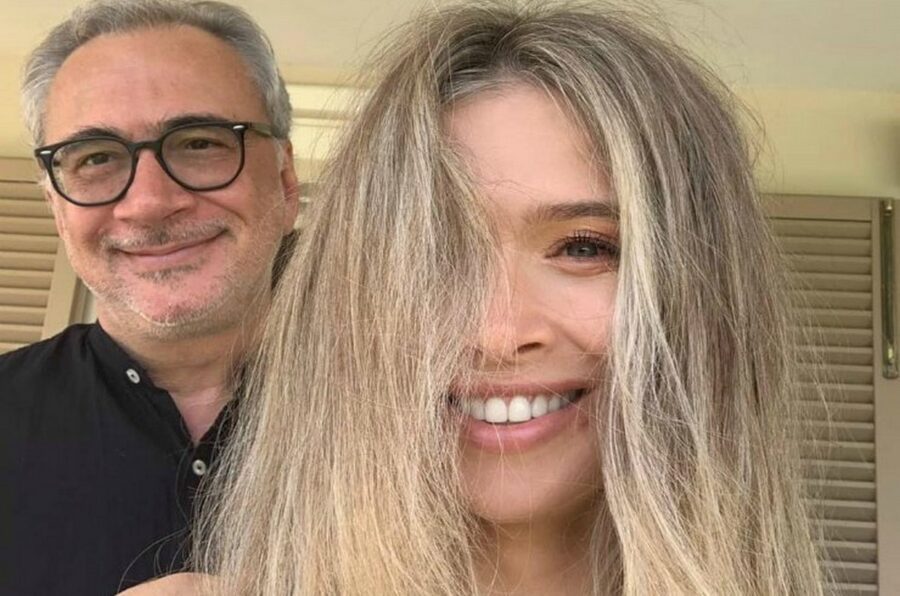 Віра Брежнєва поділилась дзеркальним селфі, на якому позувала без макіяжу та фільтрів