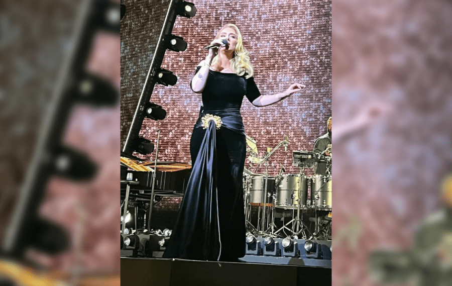 Фігура Адель на недавньому виступі в Лос-Анджелесі