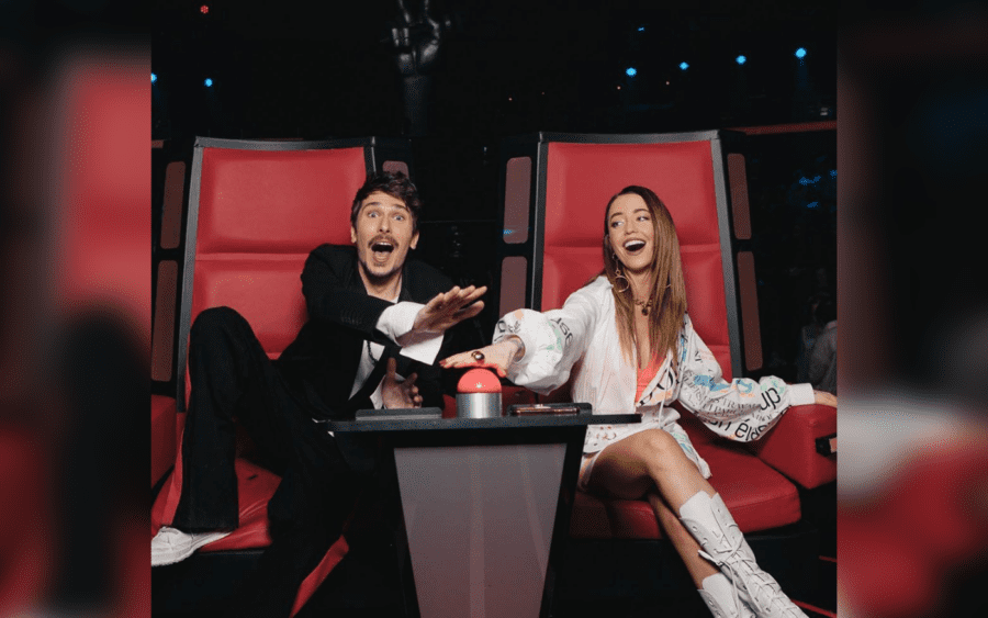 Надя Дорофєєва прийняла в свою команду молоду співачку, якій її колишній Дантес подарував букет красивих квітів