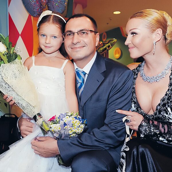 Як виглядає 16-річна дочка Анастасії Волочкової, яка з'їхала до батька