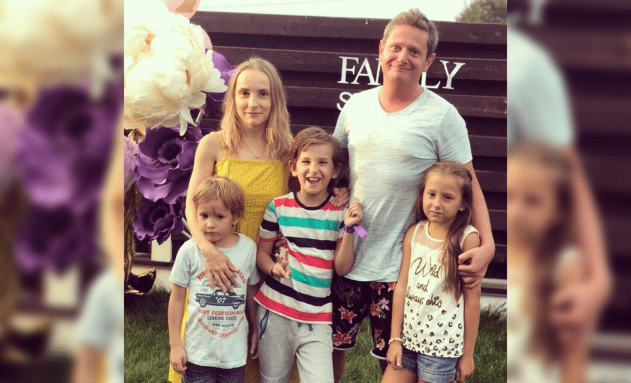 Діти Сморигіна живуть за кордоном, а навчаються в Україні