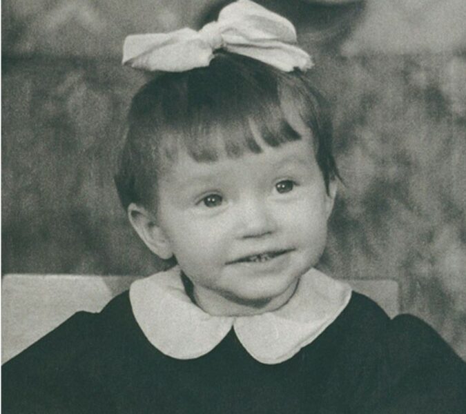 Як виглядала Алла Пугачова в дитинстві