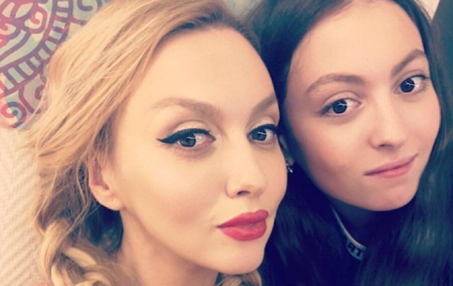 Оля Полякова розповіла, які у неї стосунки зі старшою донькою