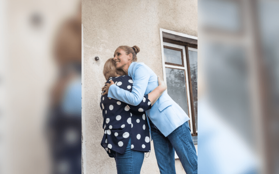 Катерина Осадча придбала будинок родині Целухіних з Луганської області