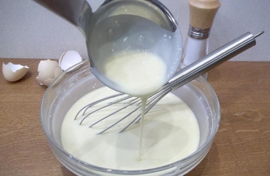 Рецепт ажурних тонких млинців на дріжджовому тісті