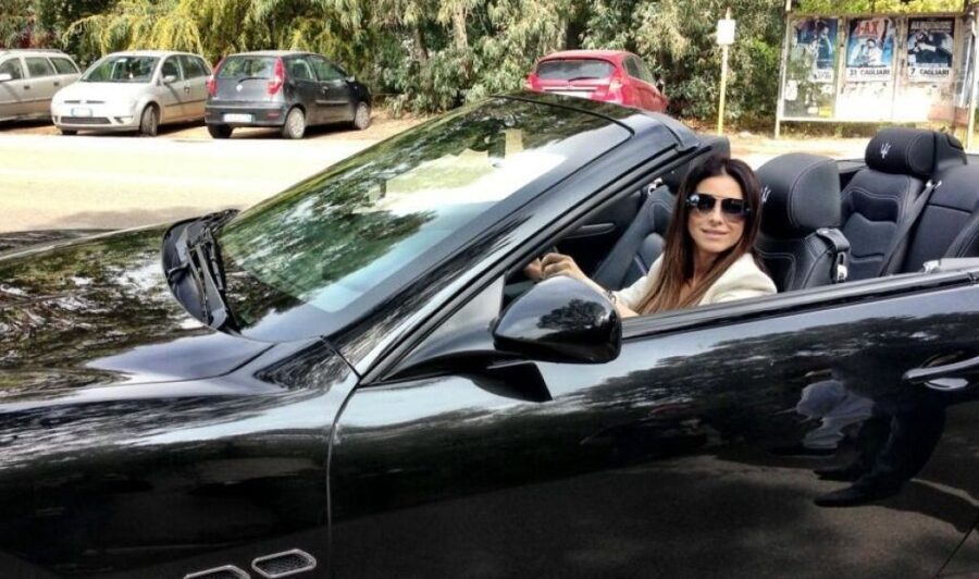 На чому їздить Ані Лорак