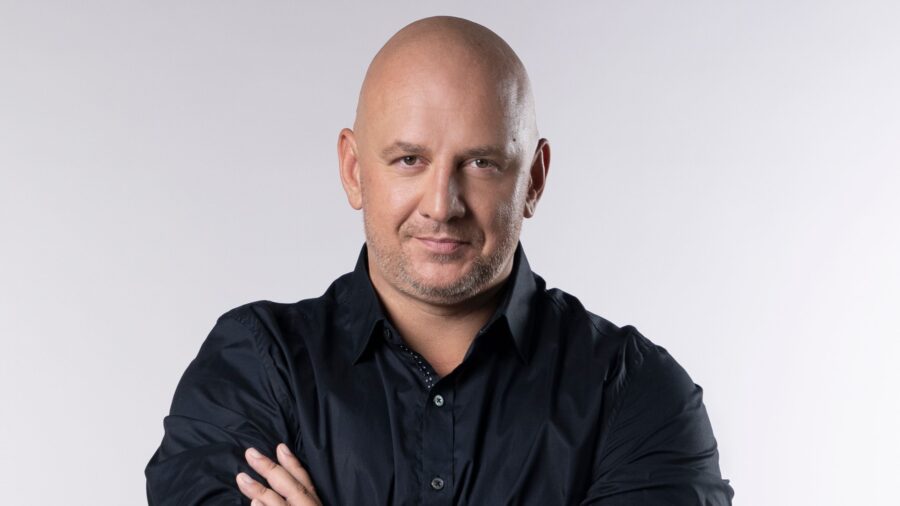 Потап займається благодійністю