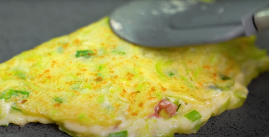 Чебуреки з кабачків з м'ясним фаршем