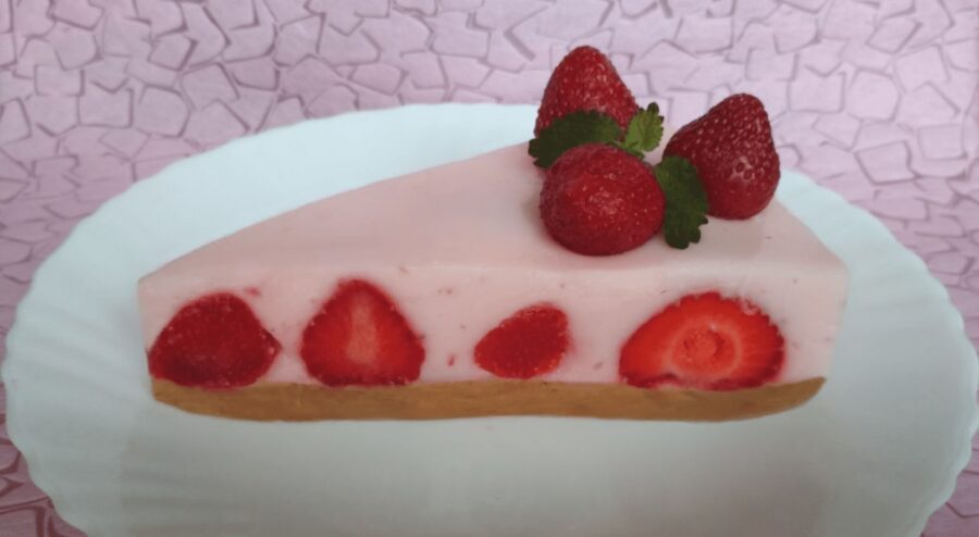 Експерти розповіли, як просто та швидко приготувати смачний йогуртовий десерт