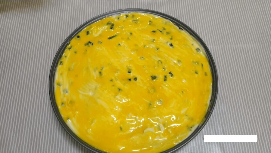 Пиріг за 3 хвилини + час на випікання в духовці