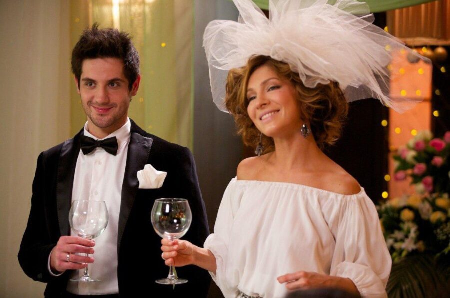 Зірки серіалу Кухня Олена Подкамінська і Марк Богитарьов розповіли про свій роман