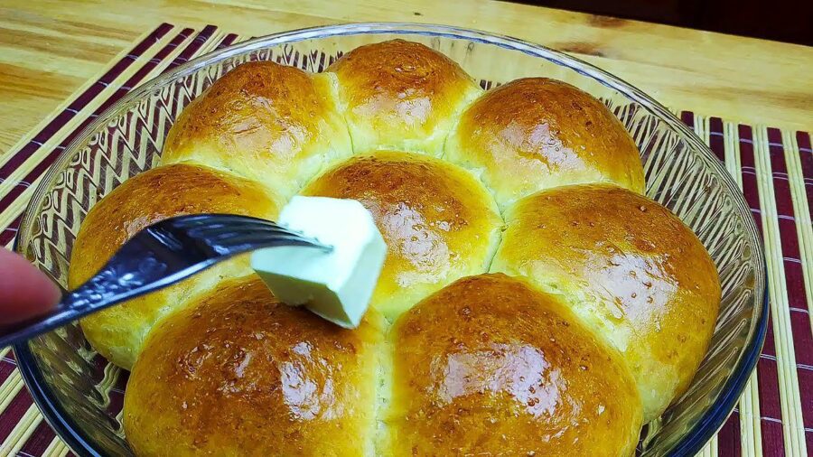 Як приготувати булочки в духовці на кефірі