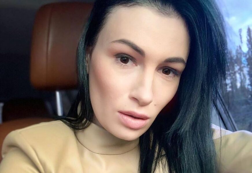 Анастасія Приходько назвала причину, чому не виступає перед військовими на передовій