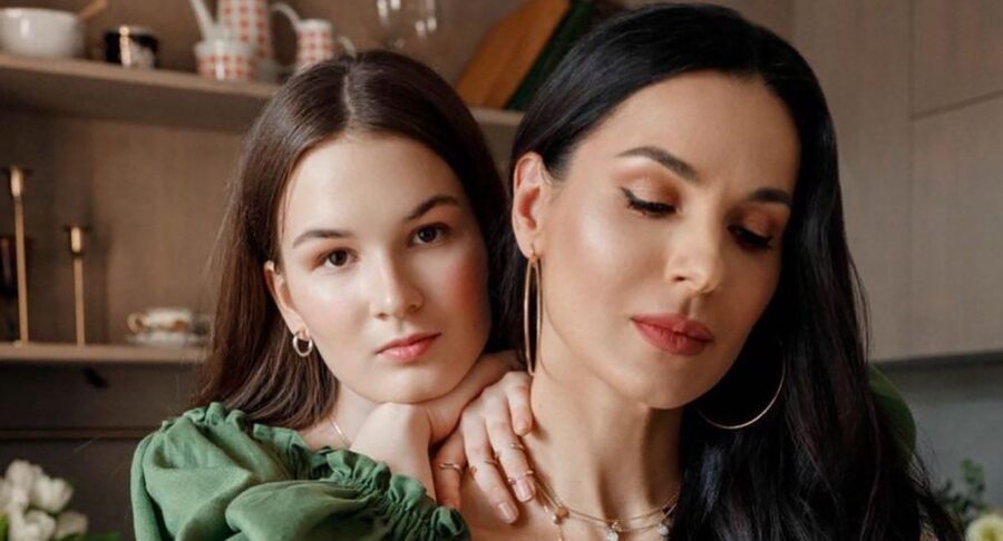 Маша Єфросиніна та донька Нана Маша Єфросиніна та донька Нана