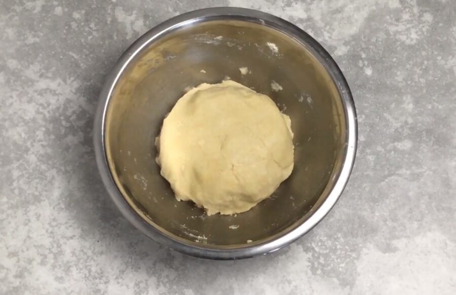 Надзвичайний яблучний пиріг із заварним кремом: всі сказали, що це шедевр