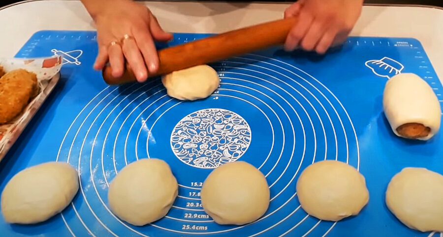 Ті самі популярні котлети в тісті, які продавались у шкільних їдальнях