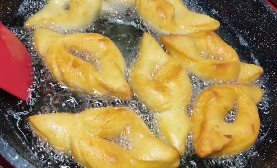 Нереальна смакота до чаю за 20 хвилин на сковороді. Пишні вергуни на кефірі