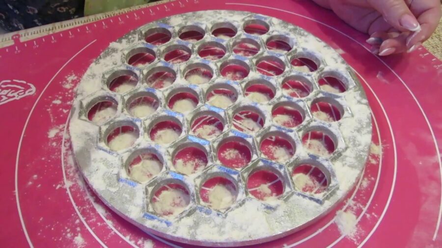 Форма для приготування пельменів