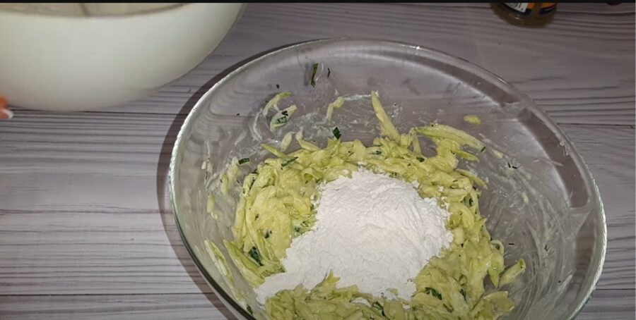 Кабачкові оладки на кефірі