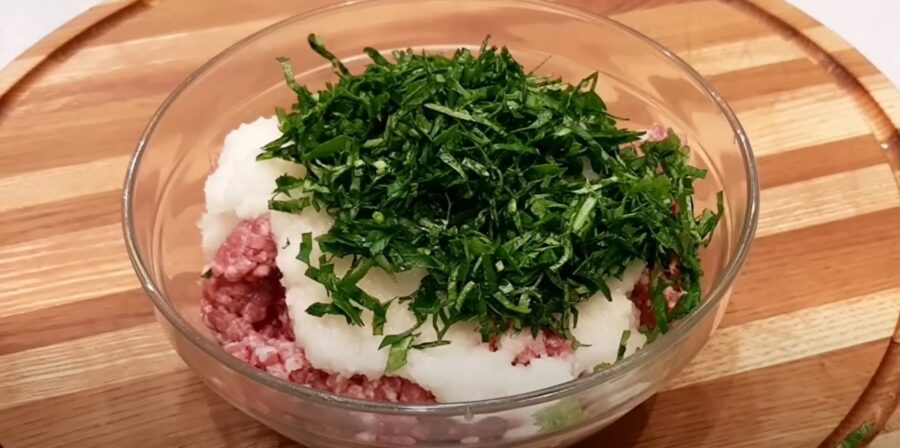 Соковитий чебурек на окропі