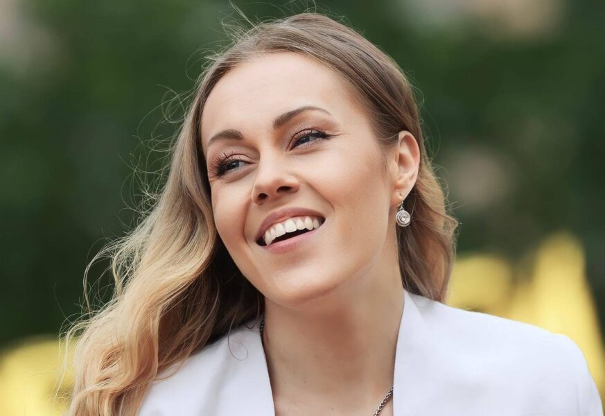 Співачка Alyosha заявила, що бажає змінити псевдонім та більше не виступатиме зі своїм старим