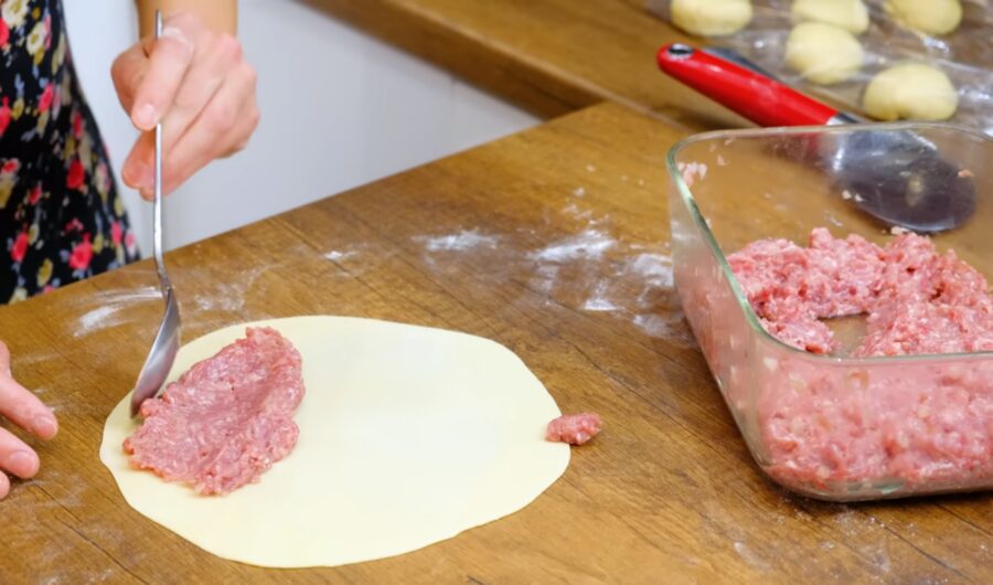 Ідеальний рецепт хрустких чебуреків з пухирцями