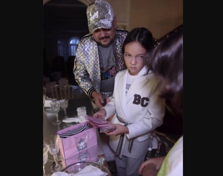 11-річна донька Філіпа Кіркорова залишилась незадоволена його подарунком з Нью-Йорка