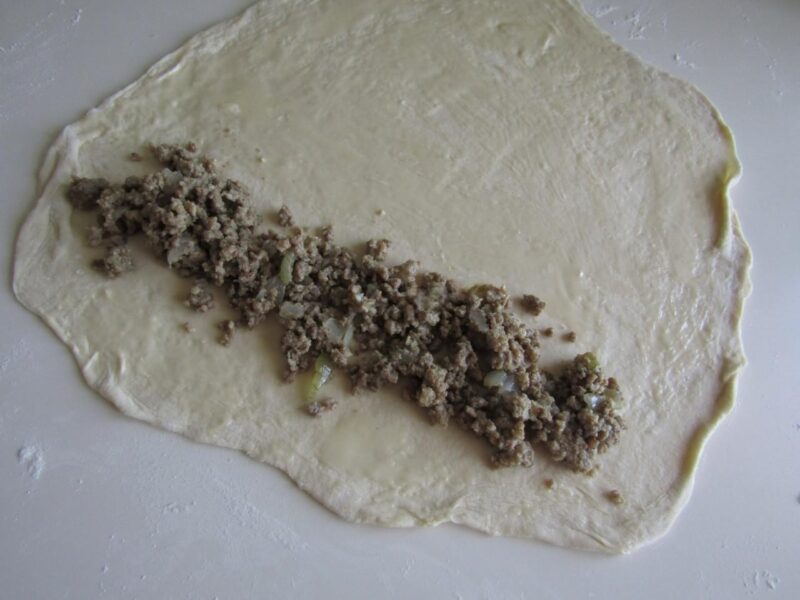 Що таке бурек і як приготувати цей турецький пиріг з м'ясом: рецепт