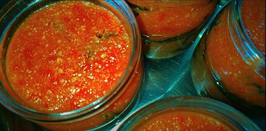 Легкий рецепт грузинських баклажанів на зиму без олії Легкий рецепт грузинських баклажанів на зиму без олії