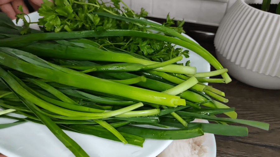 Рецепт простої, але дуже смачної намазки на хліб з сала