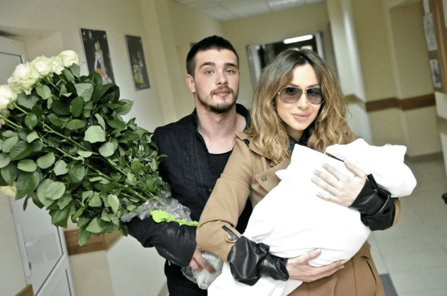 Як виглядає перший чоловік Лободи