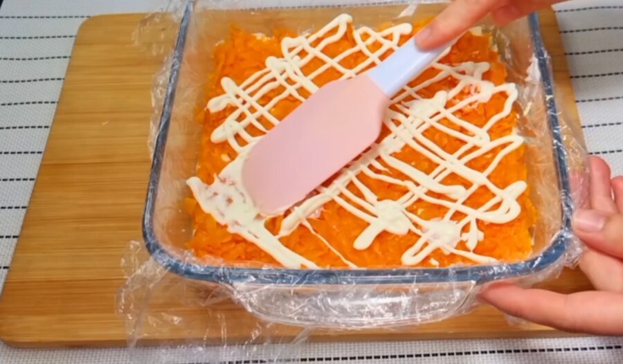 Рецепт смачного і ефектного салату з куркою і буряком