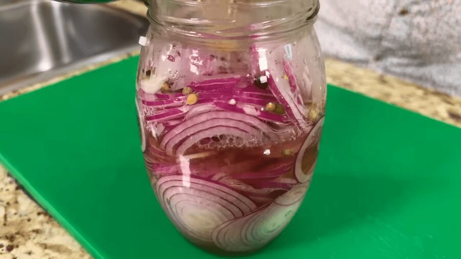 Маринована цибуля