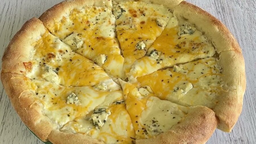 Як швидко та просто приготувати смачну італійську піцу з сиром у домашніх умовах