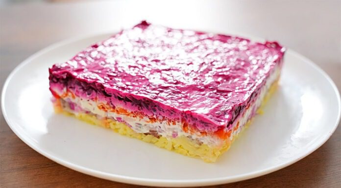 Кухар показав, який соус краще підійде до оселедця під шубою