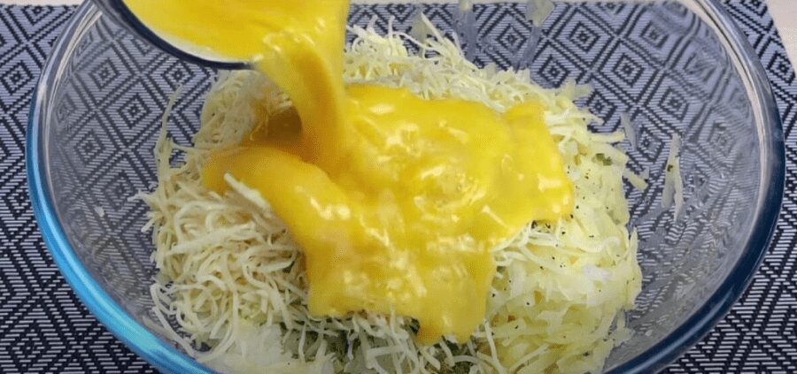 Додаємо яйце