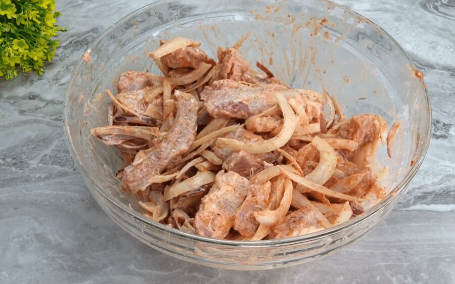 Рецепт соковитих свинячих ребер у банці