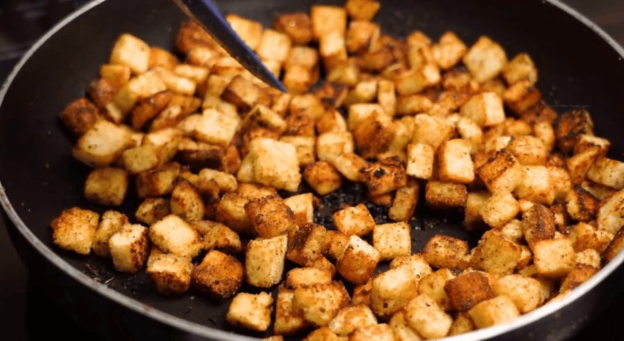 Рецепт святкового салату з крабовими паличками і сиром