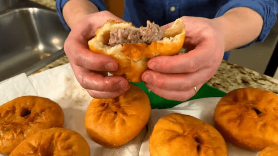 Рецепт соковитих біляшів без замісу тіста