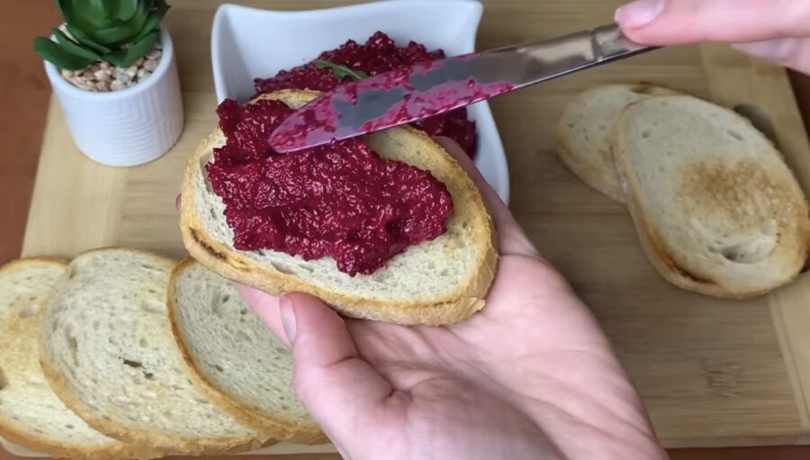 Ідеальна закуска з буряку до святкового столу 