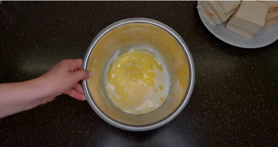 Шарлотка з хлібу