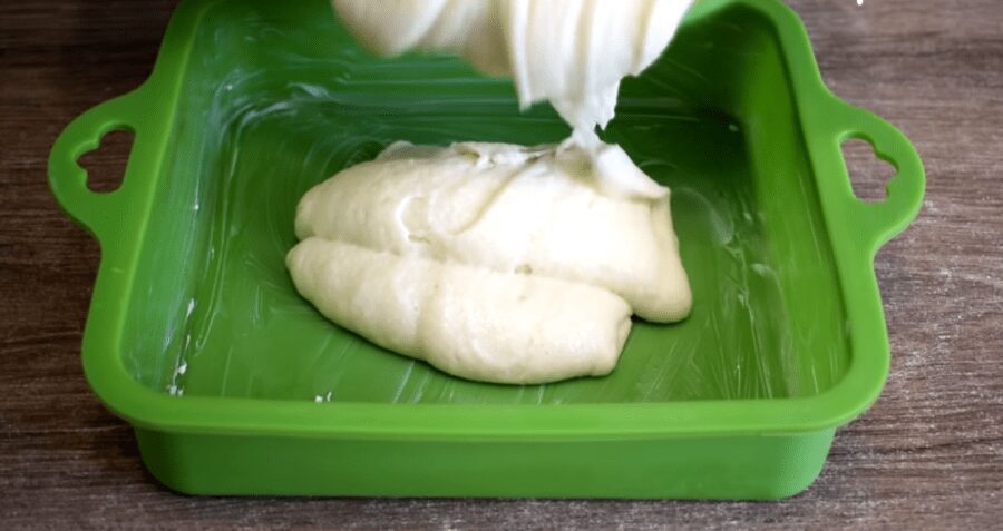 Рецепт ніжного і пухкого пирога з ягодами 4 склянки