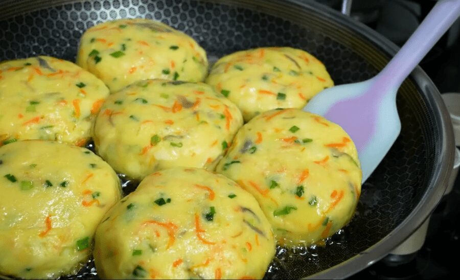Рецепт ніжних картопляних зразів з твердим сиром