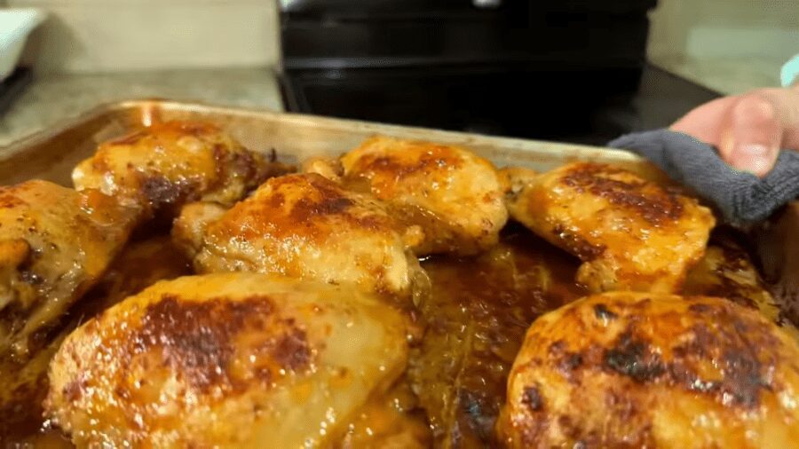 Як приготувати хрусткі й соковиті курячі стегна